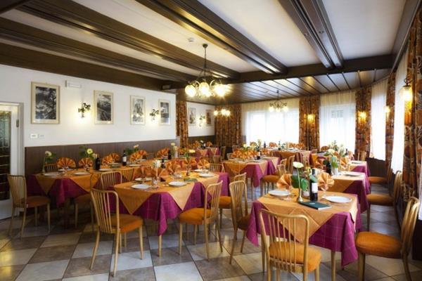 Hotel Europa ปอซซาดิฟัซซา ภายนอก รูปภาพ